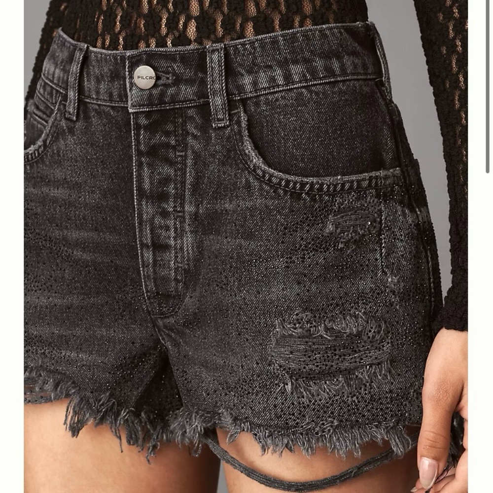 Athropologie Pilcro The Devon Rhinestone Distressed Denim Shorts SZ 30 MSRP $128 - Picture 2 of 6